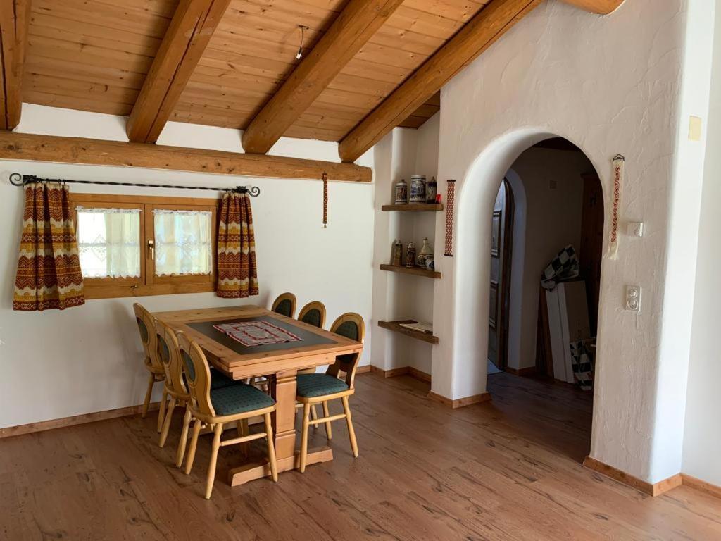 Ferienwohnung Jalet Tschierv Exterior foto